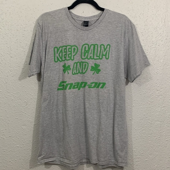 Keep Calm & Snap On Gray With Green Screen Print Short Sleeve Tee size XL - Picture 1 of 9
